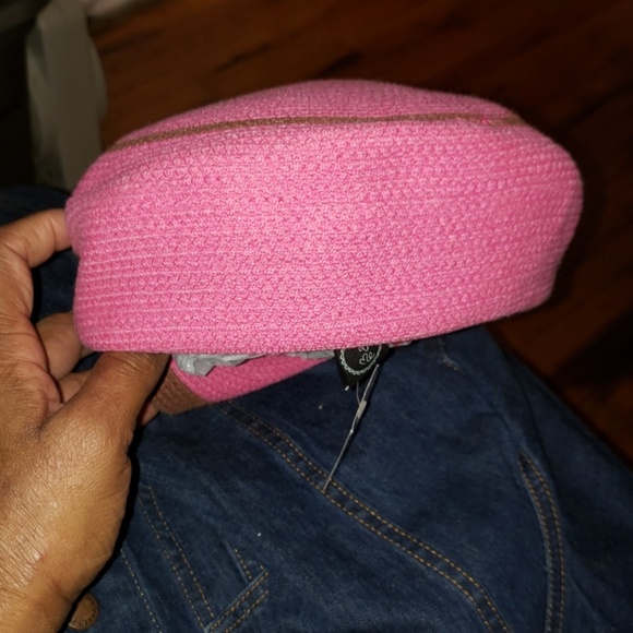 Ladies hat - Picture 3 of 7